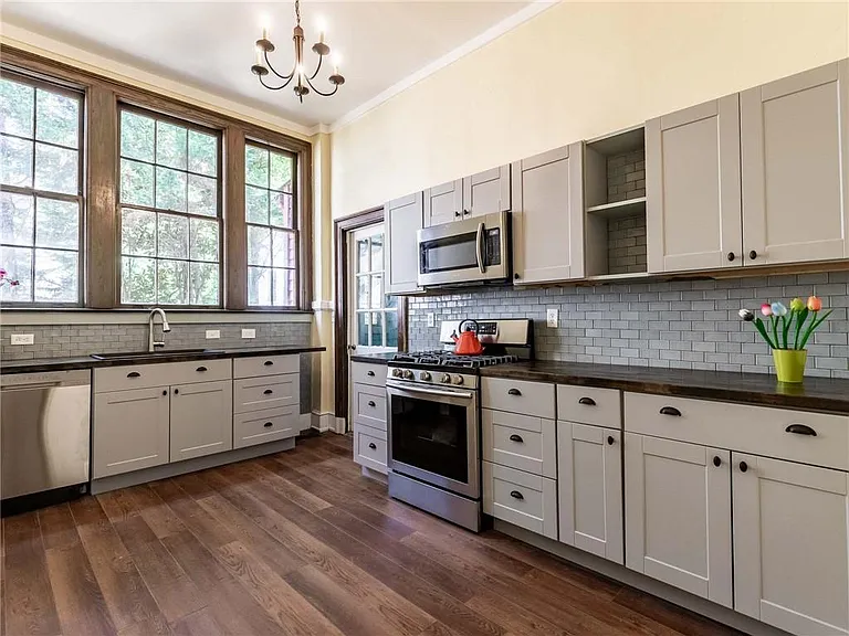 1681 E Clifton Rd NE — Photo 18