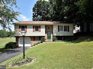 9 Amanda Ave, Hanover, PA 17331