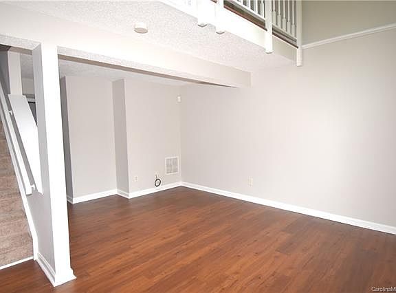 4th image of 7344 Pebblestone Dr APT B