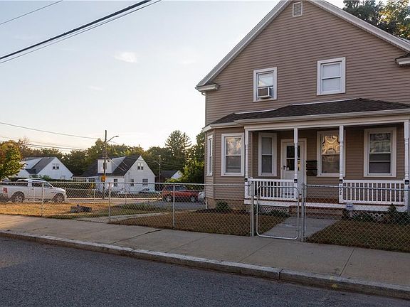 2nd image of 118-122 Leah St