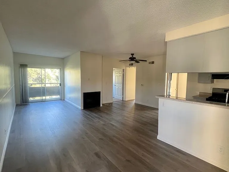 8541 Foothill Blvd., Sunland — Photo 24