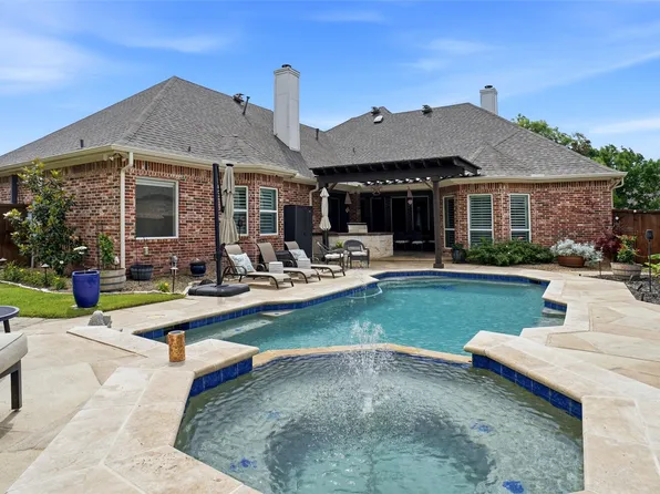 9009 Thornway Dr, North Richland Hills, TX 76182