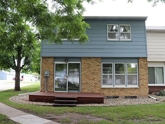 3rd image of 1311 Barkley Ct
