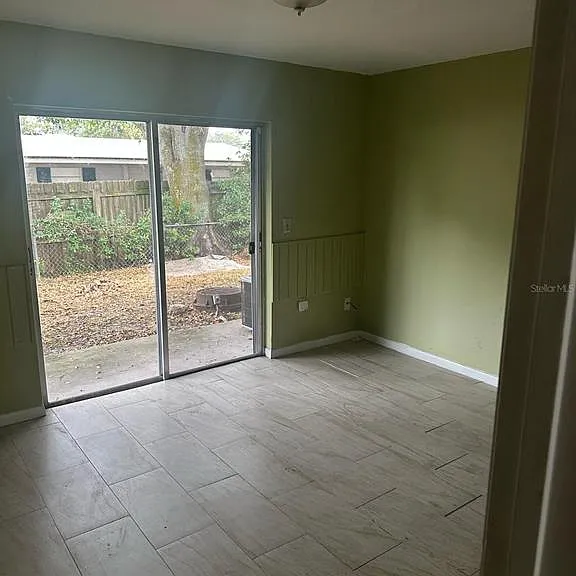 214 N Chestnut Rd — Photo 4