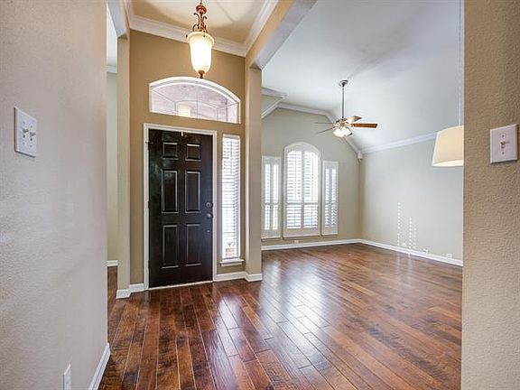 4th image of 2209 Woods Edge Ct