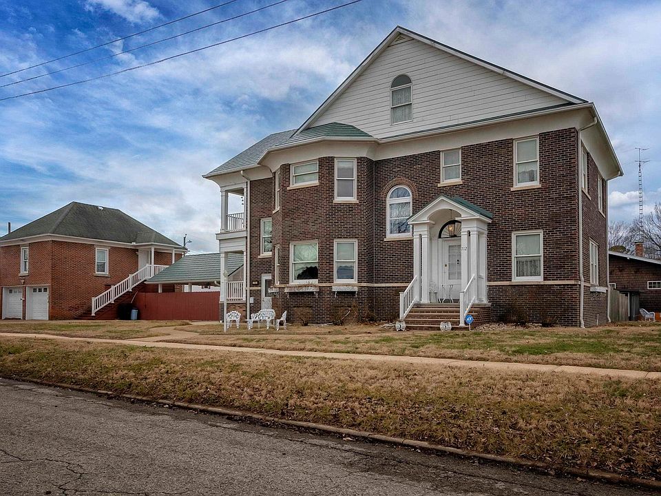712 E Saint Louis St, West Frankfort, IL 62896 Zillow