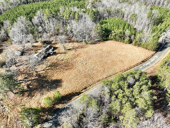 4th image of 3732 Water Oak Rd