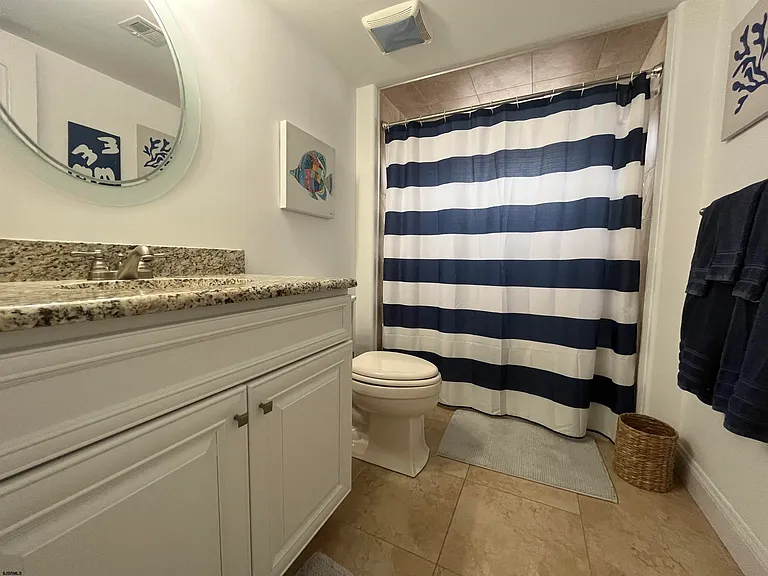 107 N Douglas Ave — Photo 28