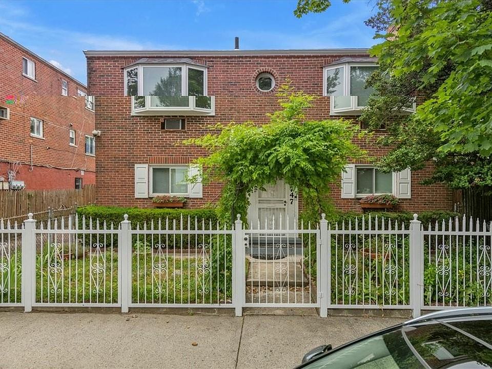 1st image of 2747 Hering Avenue