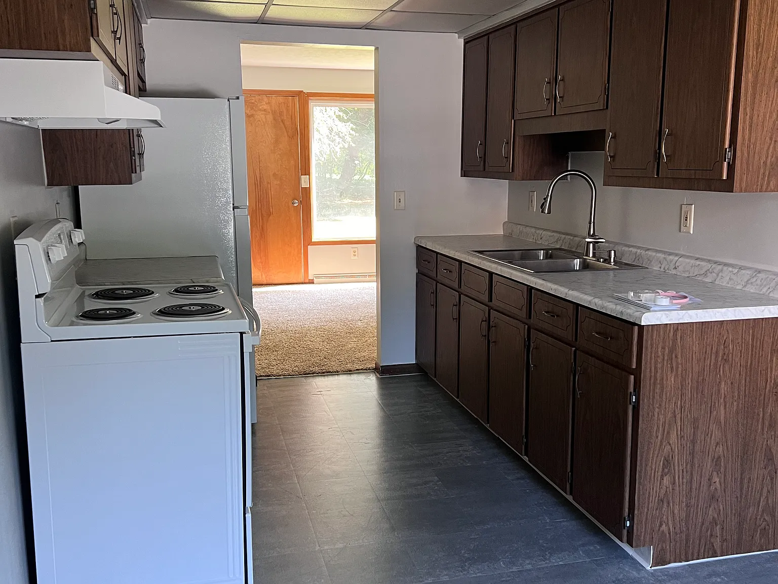 2 bed, 1200 sqft, $1,400 — Photo 3