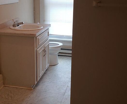 5th image of 209 Wadsworth St APT B
