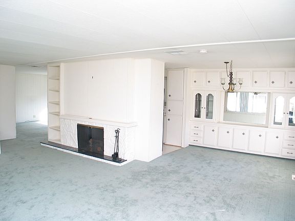 2nd image of 337 Waikiki Cir