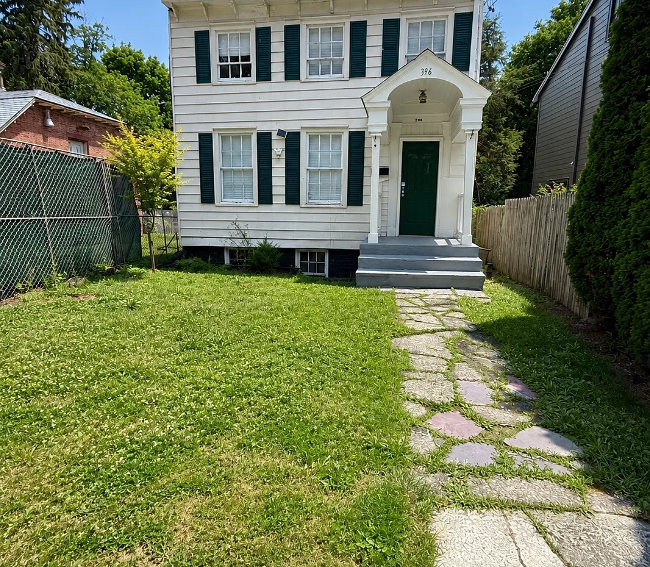 3 bed, 1600 sqft, $3,400 — Photo 1
