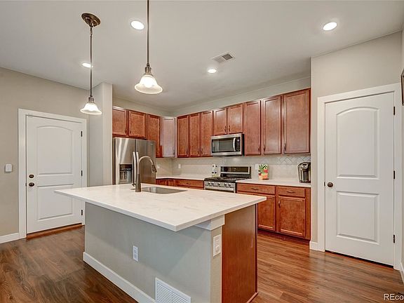4th image of 7621 S Yakima Ct