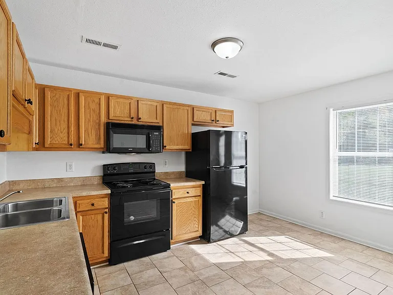 188 Jack Miller Blvd — Photo 31