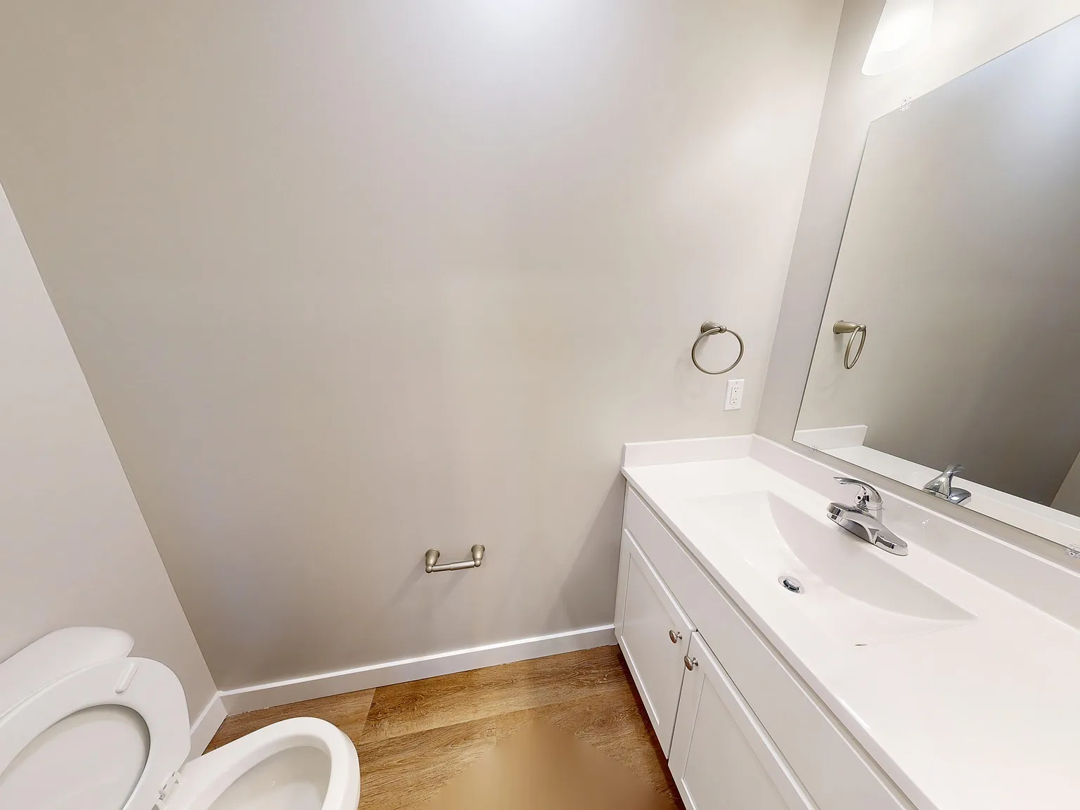 3 bed, 2.5 bath, 1224 sqft, $1,925 — Photo 3