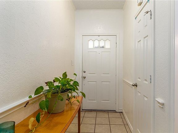 4th image of 1504 Willow Park Dr