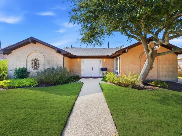 7738 Beaudelaire Cir, Galveston, TX 77551