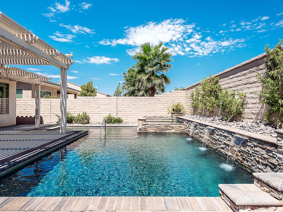 1st image of 81662 Avenida Viesca