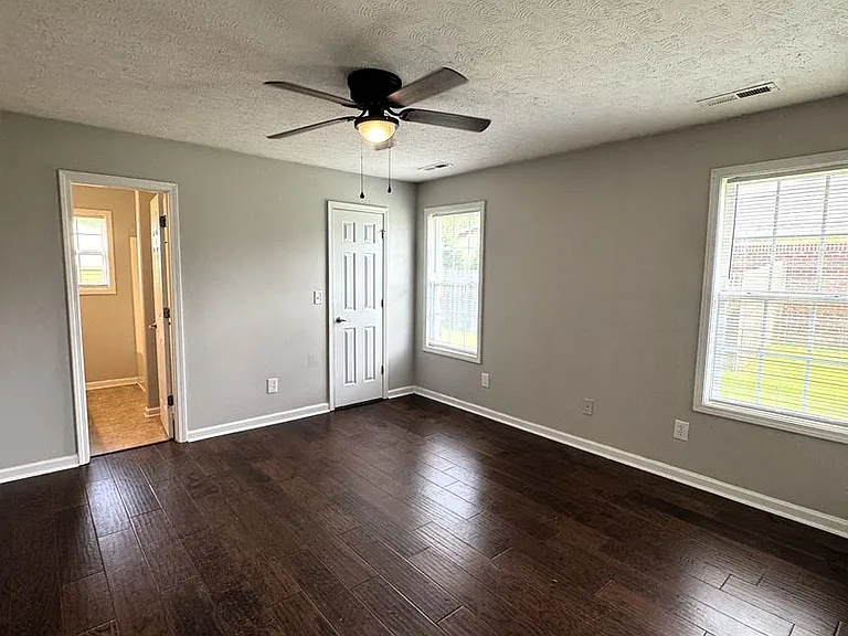 18304 Upland Trl — Photo 12