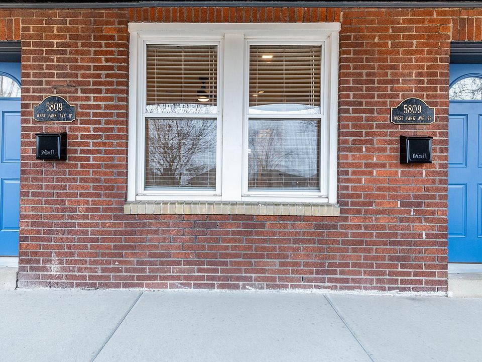 Front entrances to both units.