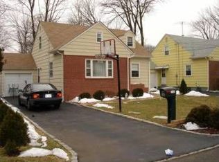 340 Hoe Ave, Scotch Plains, NJ 07076