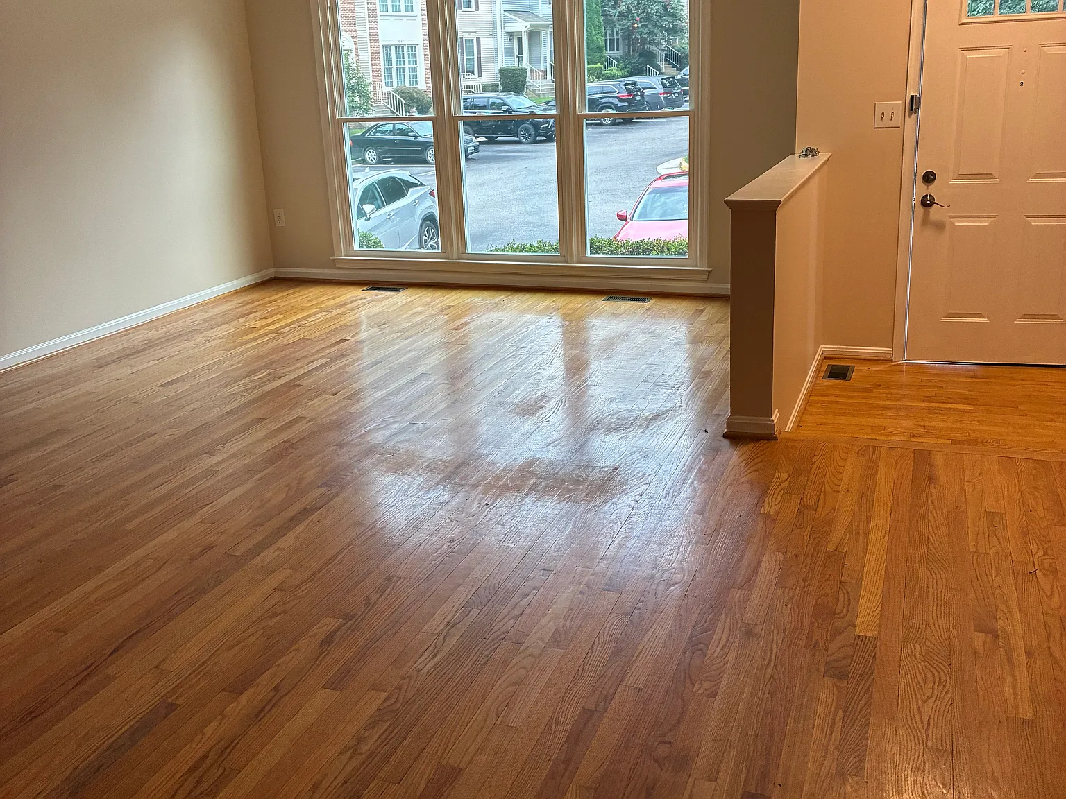 3 bed, 3.5 bath, 2060 sqft, $3,200 — Photo 4
