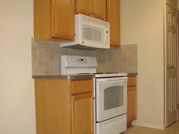 Pine Crest Apartments