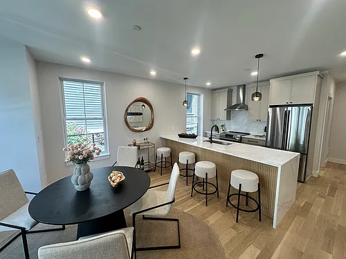 54 Dorset St #1 Photo 1