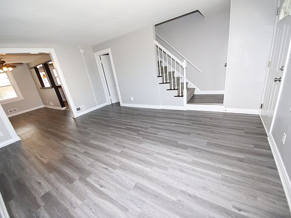 4th image of 7517 School Ave