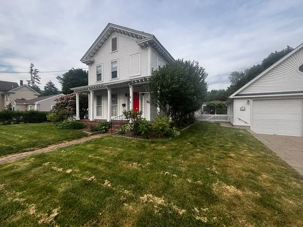 5 Maple St #2, South Hadley, MA 01075