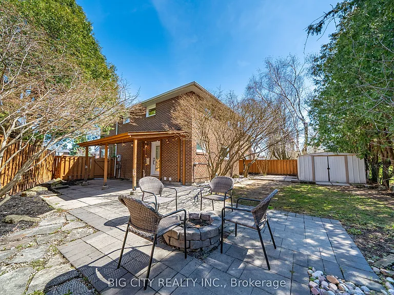 26 Carondale Cres — Photo 35