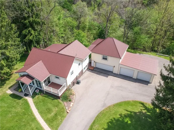 955 Woodside Ave, Ellwood City, PA 16117