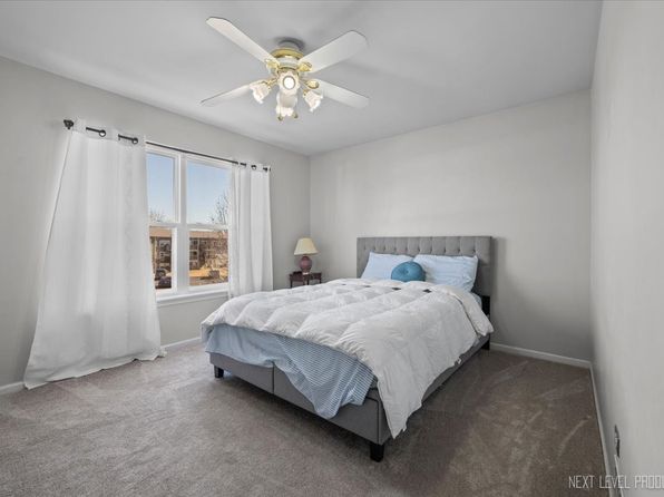 aurora-illinois-67097210 picture