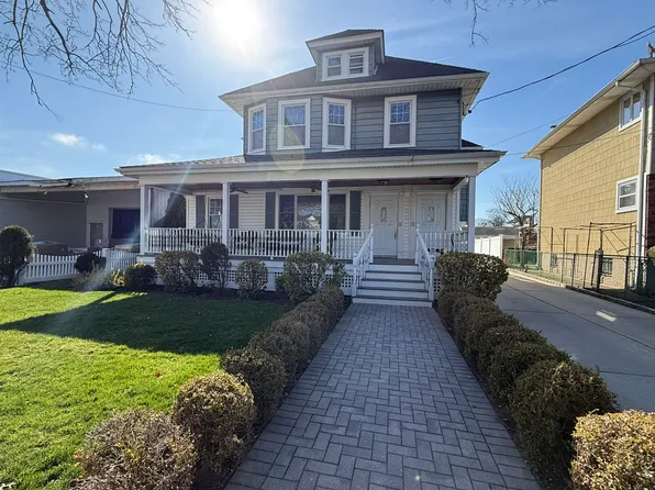 (undisclosed Address), East Rockaway, NY 11518