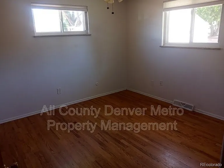 1610 S Allison St — Photo 12