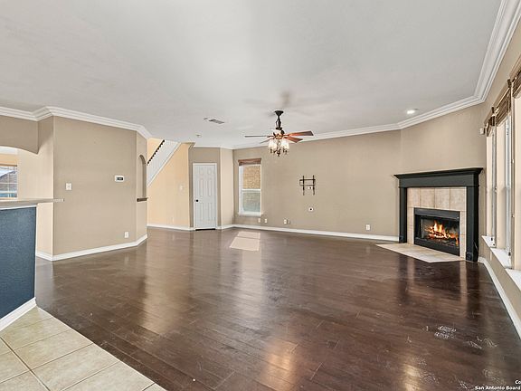 5th image of 4951 AUGUSTA SQ