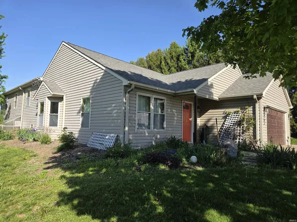 382 N 421st Hwy, Delphi, IN 46923