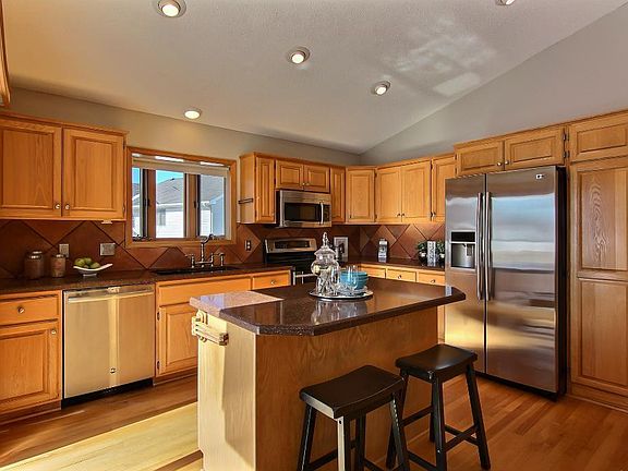 3rd image of 11163 Hillsboro Ct