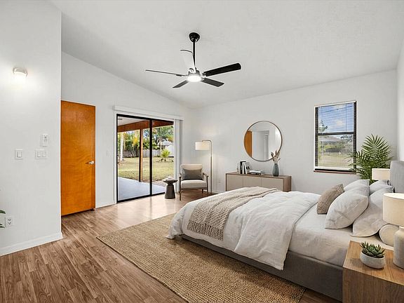 3rd image of 2799 SW Savona Boulevard