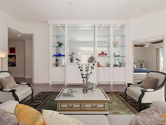 2nd image of 1313 SW Balmoral Trce