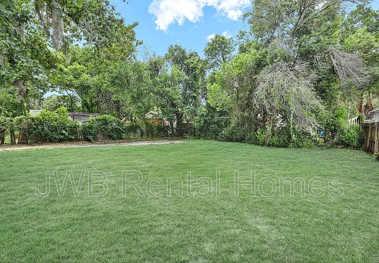 7171 Lucky Dr W — Photo 16