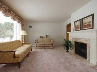 310 N Russel St, Mount Prospect, IL 60056