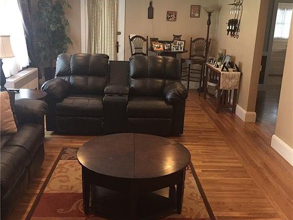 2nd image of 42 Bretton Woods Dr