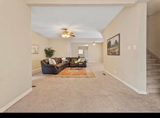 806 S Osage Ave #806, Bartlesville, OK 74003