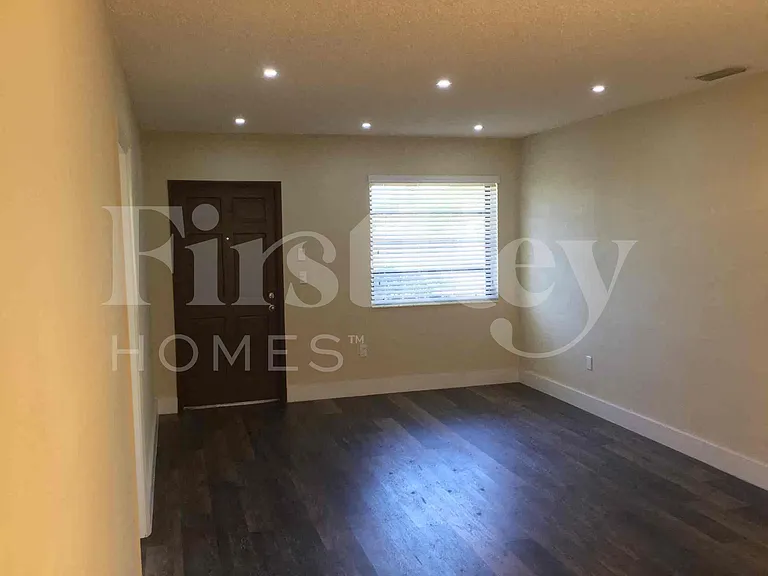 10020 SW 37th St — Photo 6