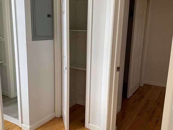 5th image of 5913 Chestnut St #4C