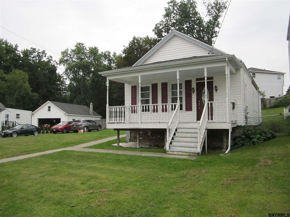 1st image of 8 Grant Ave