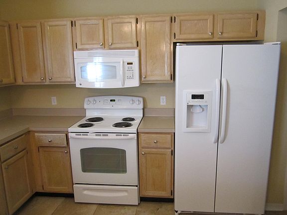 4th image of 8744 Bandera Cir N