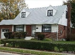 510 Duryea Ave, Uniondale, NY 11553